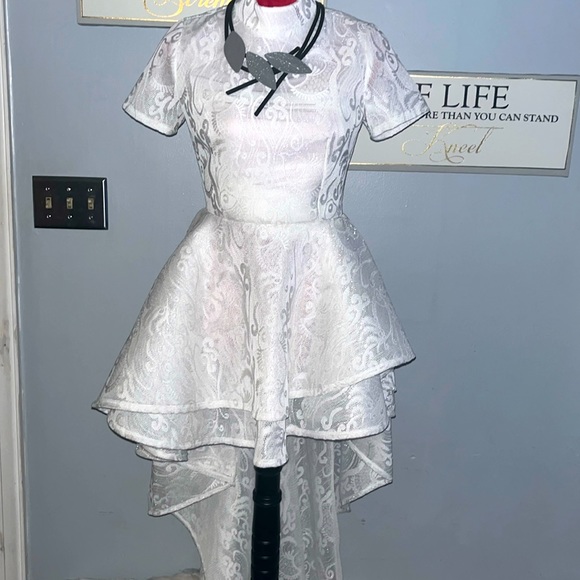 White High Low formal dress - Picture 1 of 12